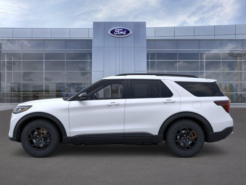 Used 2026 Star White Metallic Tri-Coat Ford Tremor® image 3