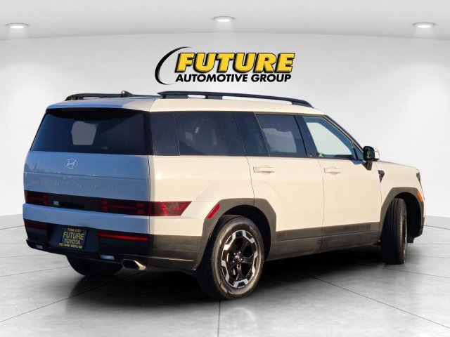 Used 2025 White Hyundai SEL image 4