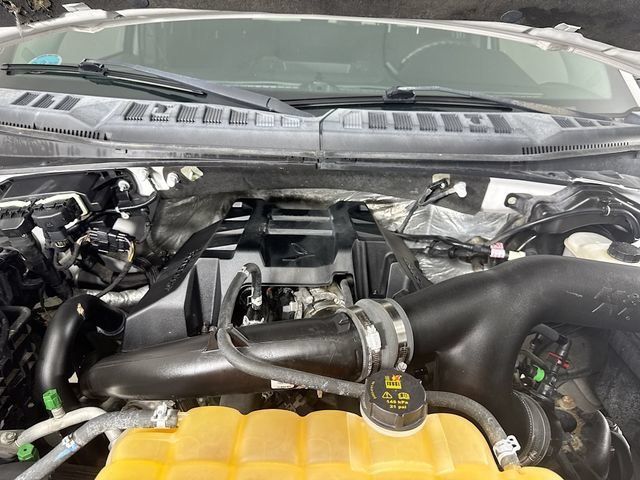 Used 2017 White Ford XL image 27