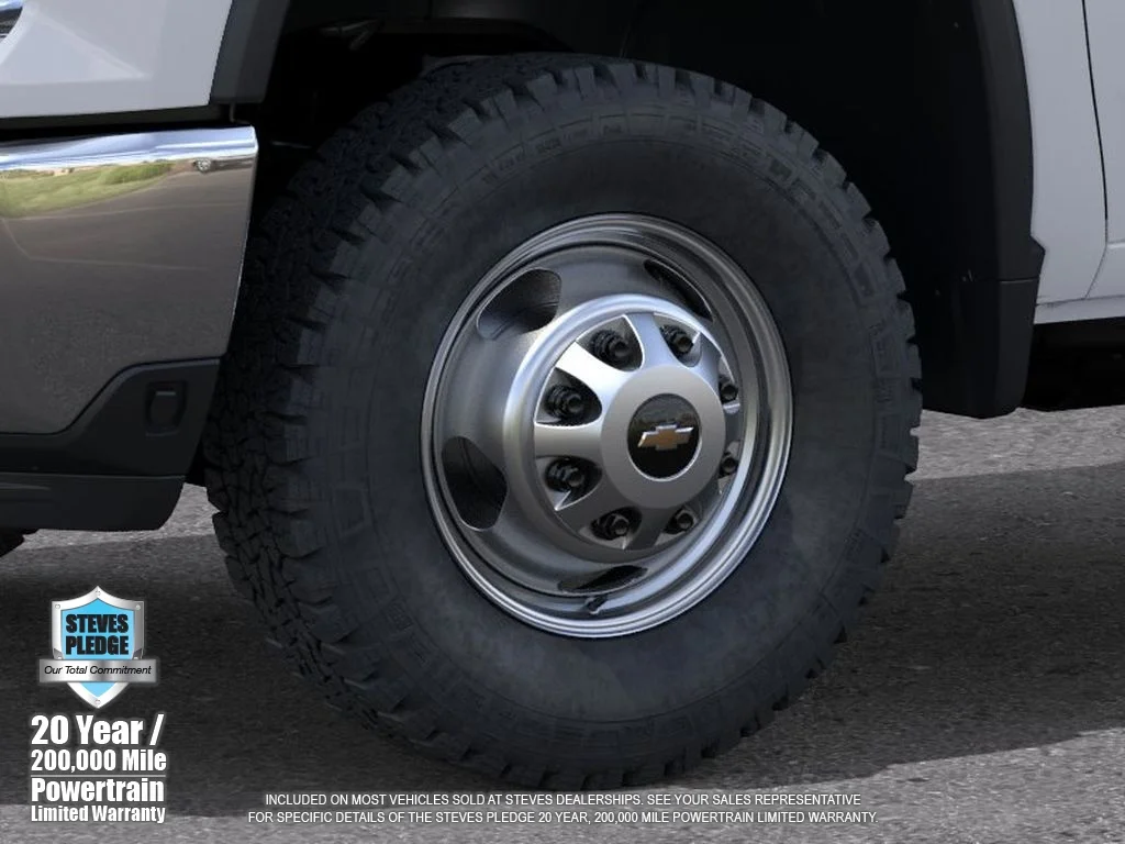 New 2026 Summit White Chevrolet Work Truck image 9