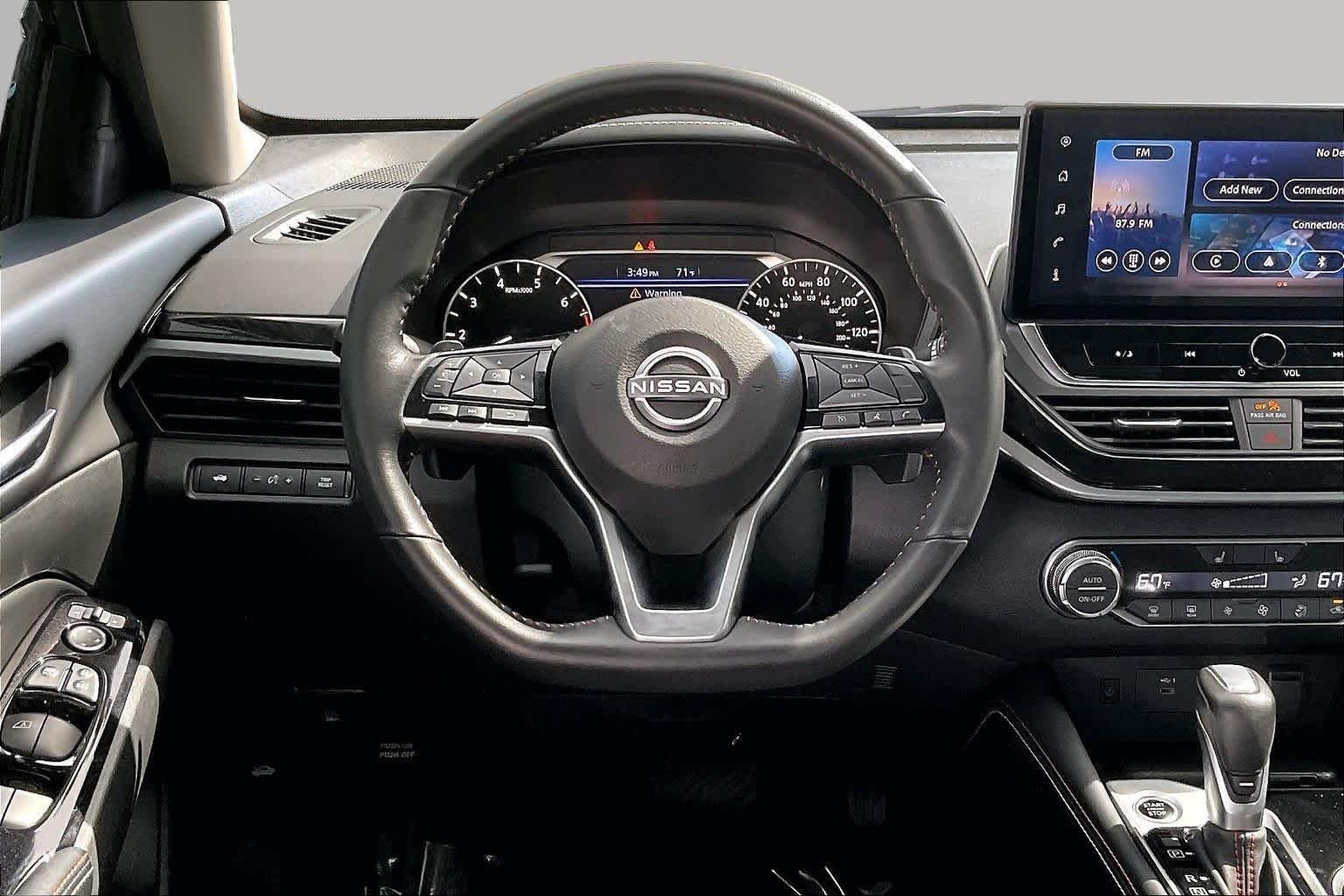 2025 Nissan Altima SR - Photo 6