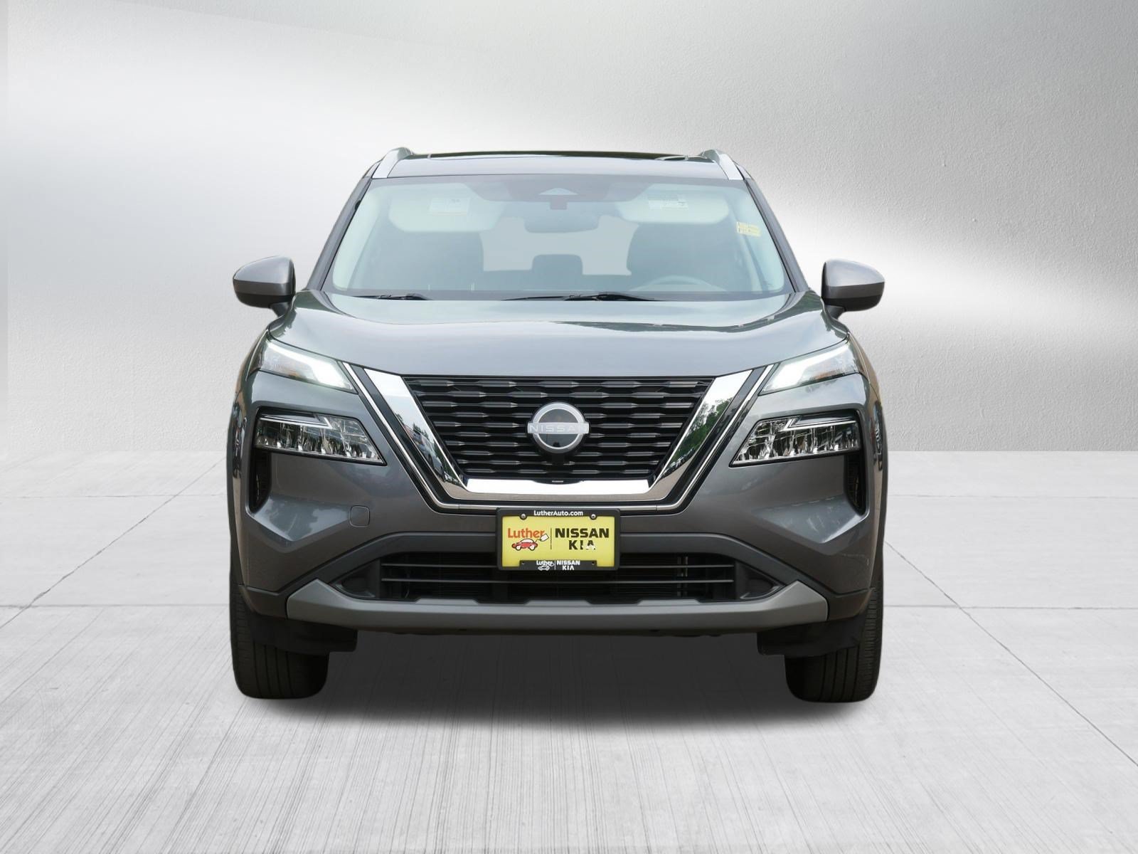 Used 2023 Gun Metallic Nissan SV image 2