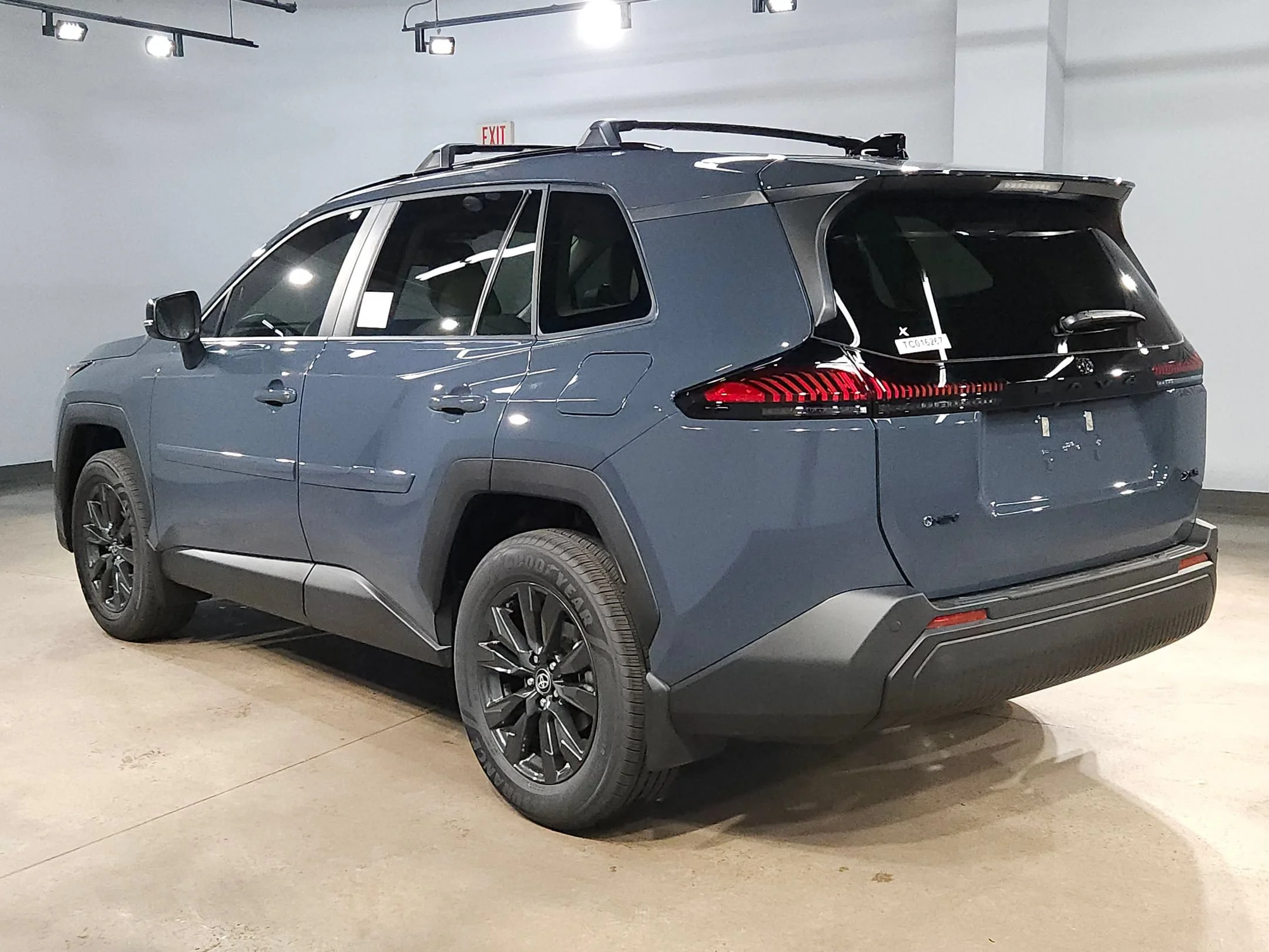 New 2026 Cloud Toyota XLE Premium image 5