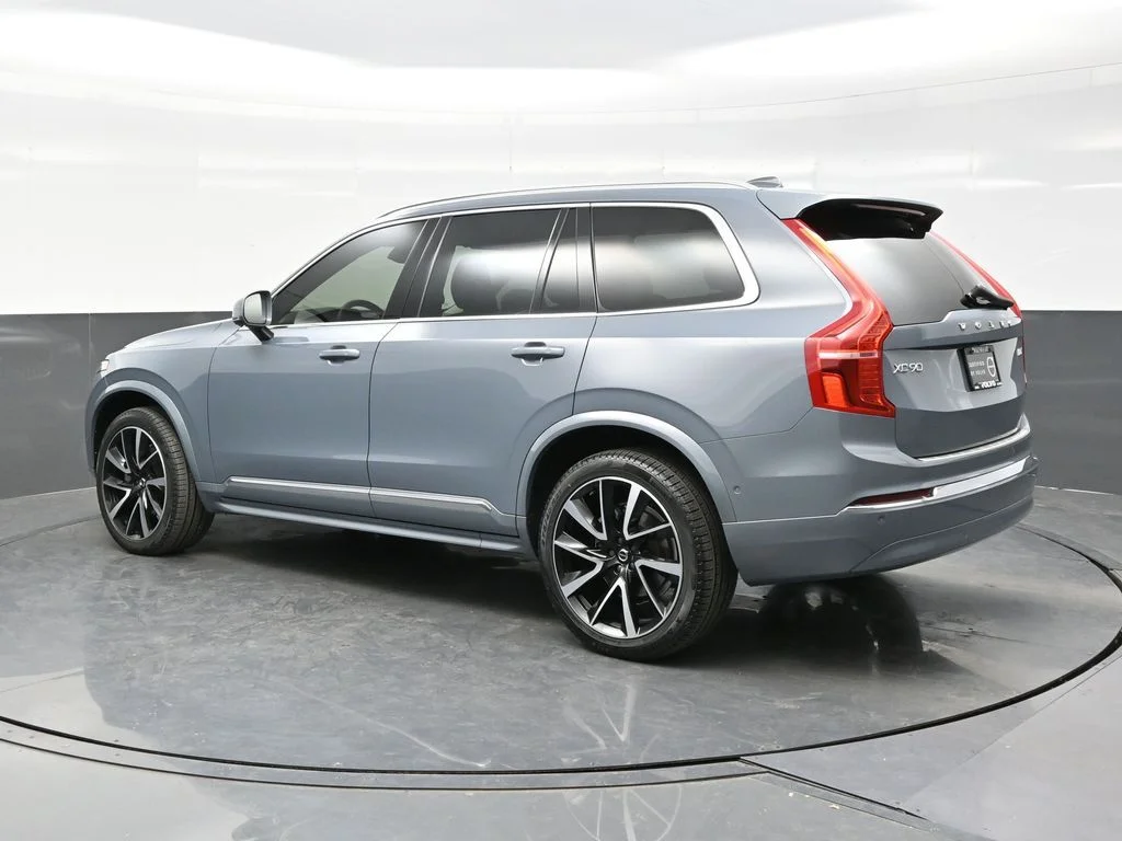 Certified Used 2023 Thunder Grey Volvo Plus image 4