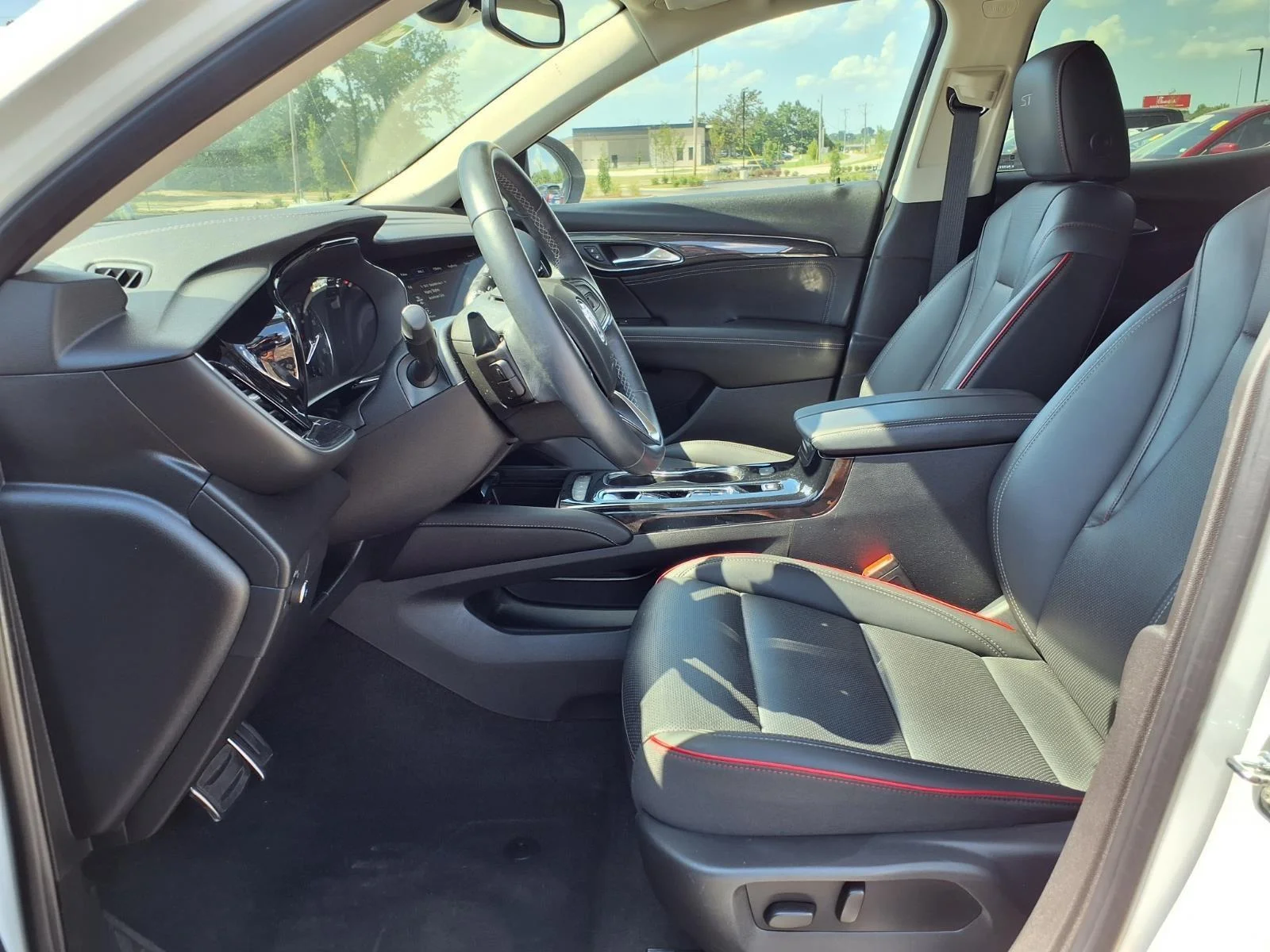 Used 2023 Summit White Buick Essence image 21