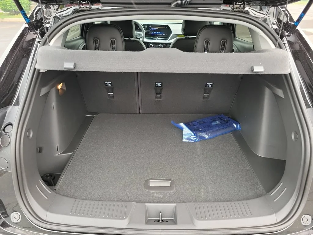 New 2026 Mosaic Black Metallic Chevrolet LT image 24