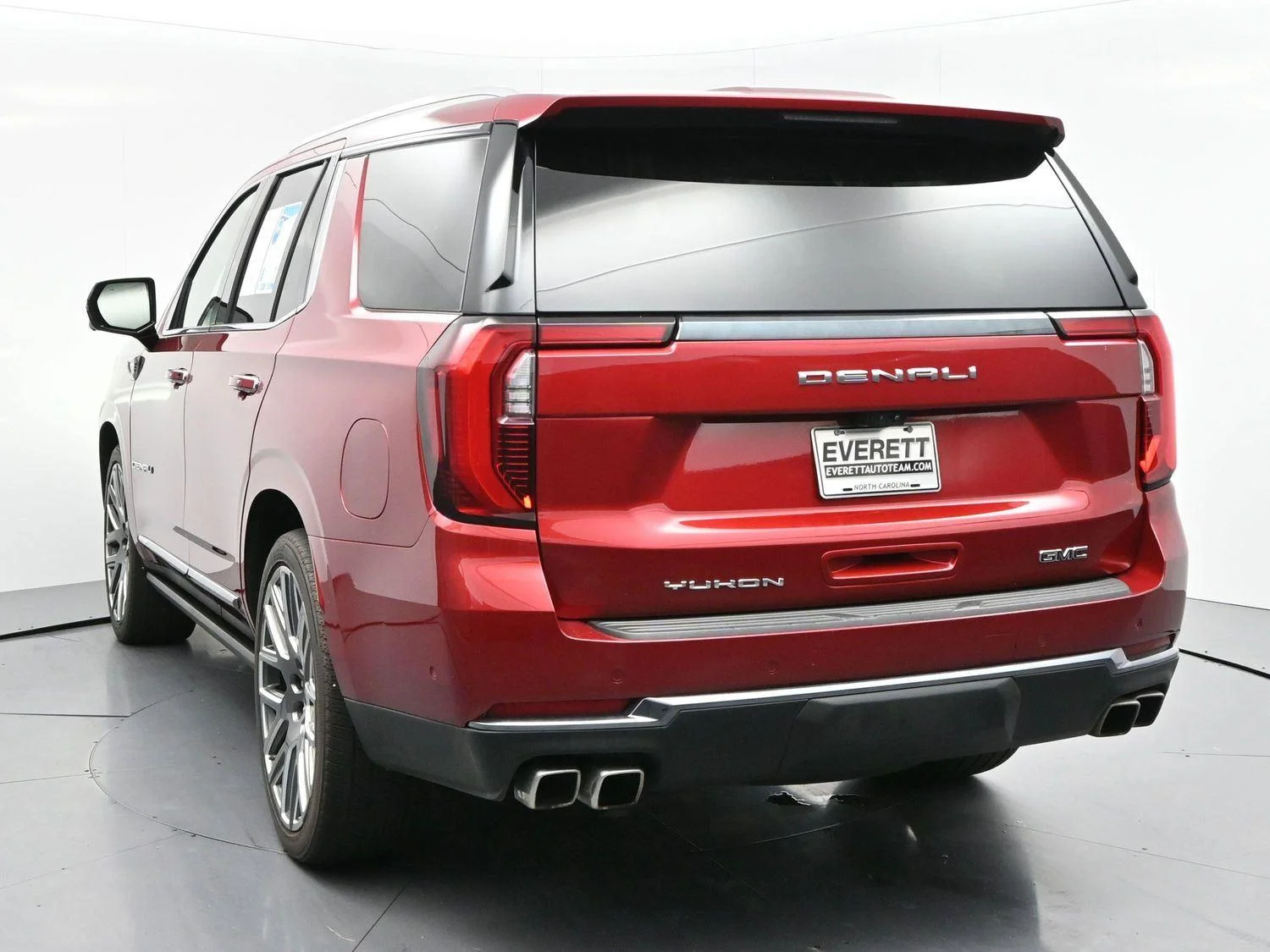 Used 2025 Volcanic Red Tintcoat GMC Denali Ultimate image 6