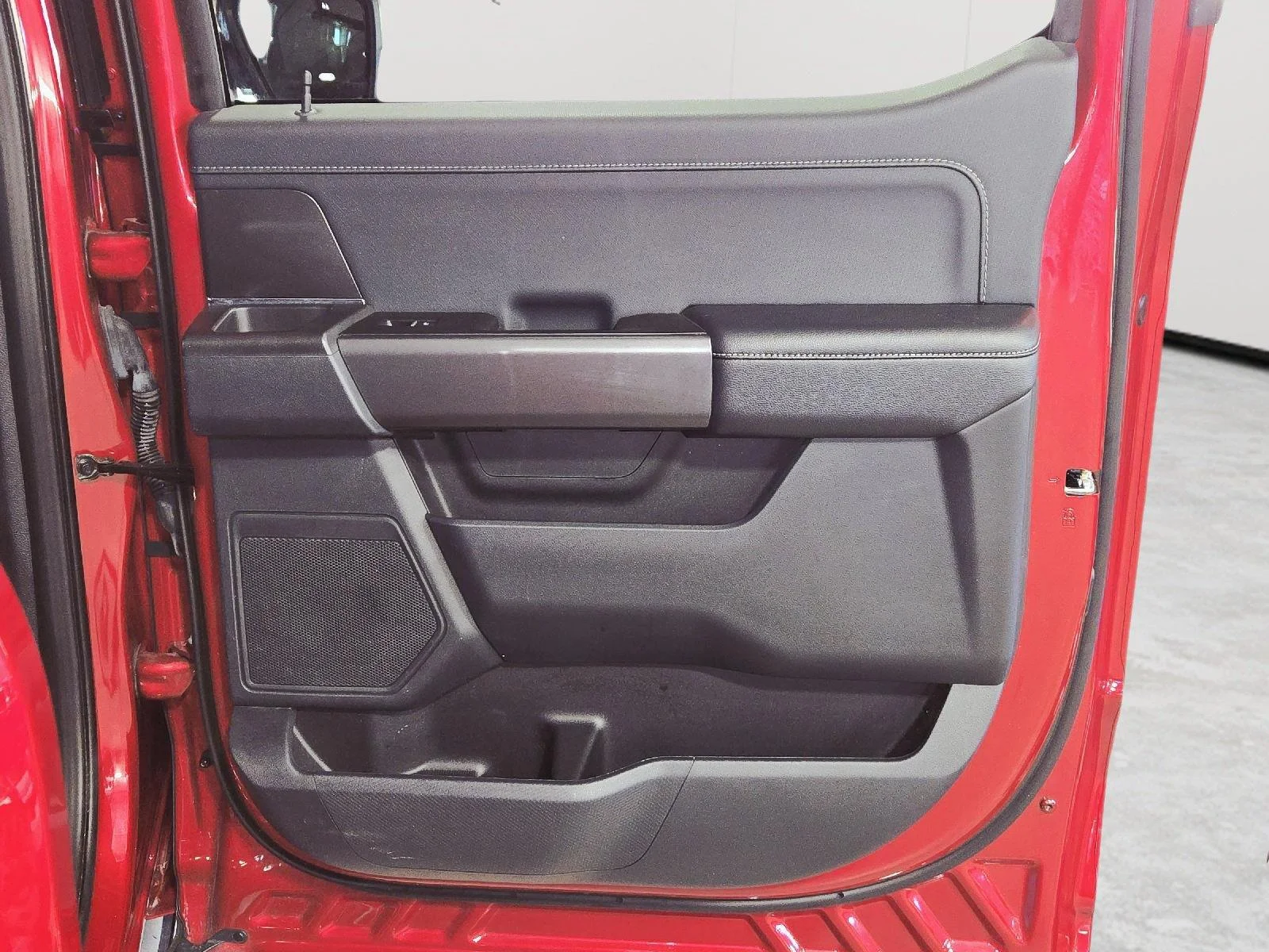 Used 2024 Rapid Red Metallic Tinted Clearcoat Ford XLT image 69