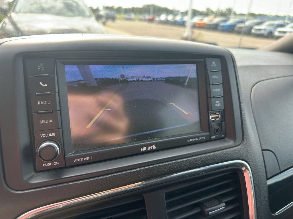 Used 2019 Black Onyx Crystal Pearlcoat Dodge SXT image 21