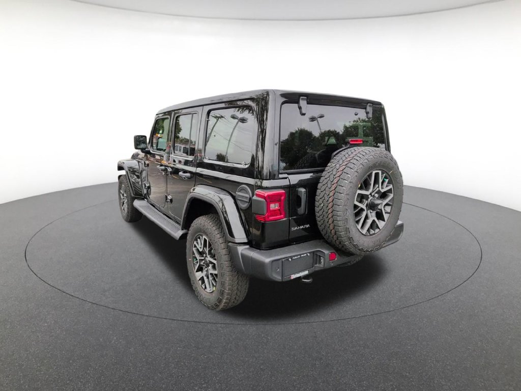 New 2027 Black Clear-Coat Paint Jeep Sahara image 10