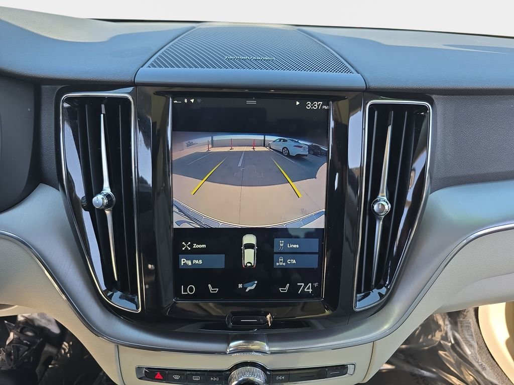 Used 2020 White Volvo T5 Momentum image 26