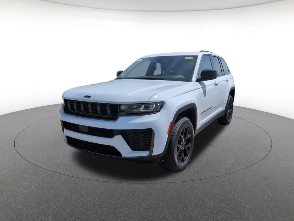New 2026 White Jeep Altitude image 14