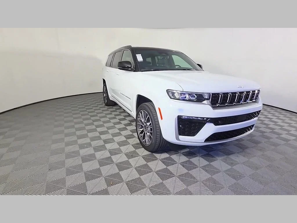 New 2026 Bright White Clear-Coat Exterior Paint Jeep Summit image 40