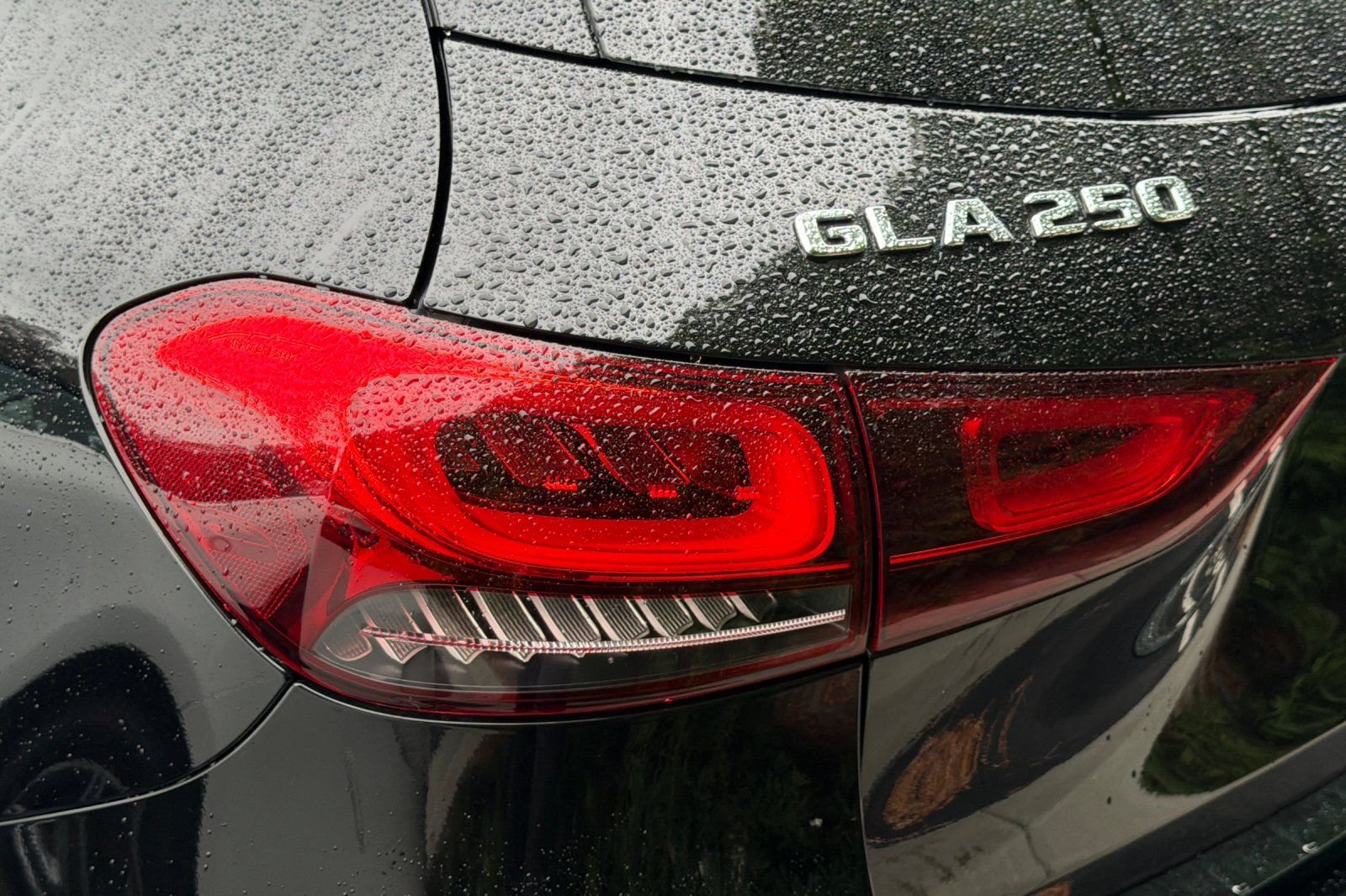 Used 2023  Mercedes-Benz GLA 250 image 12