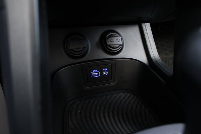 Used 2017 Blue Hyundai SE Ultimate image 18