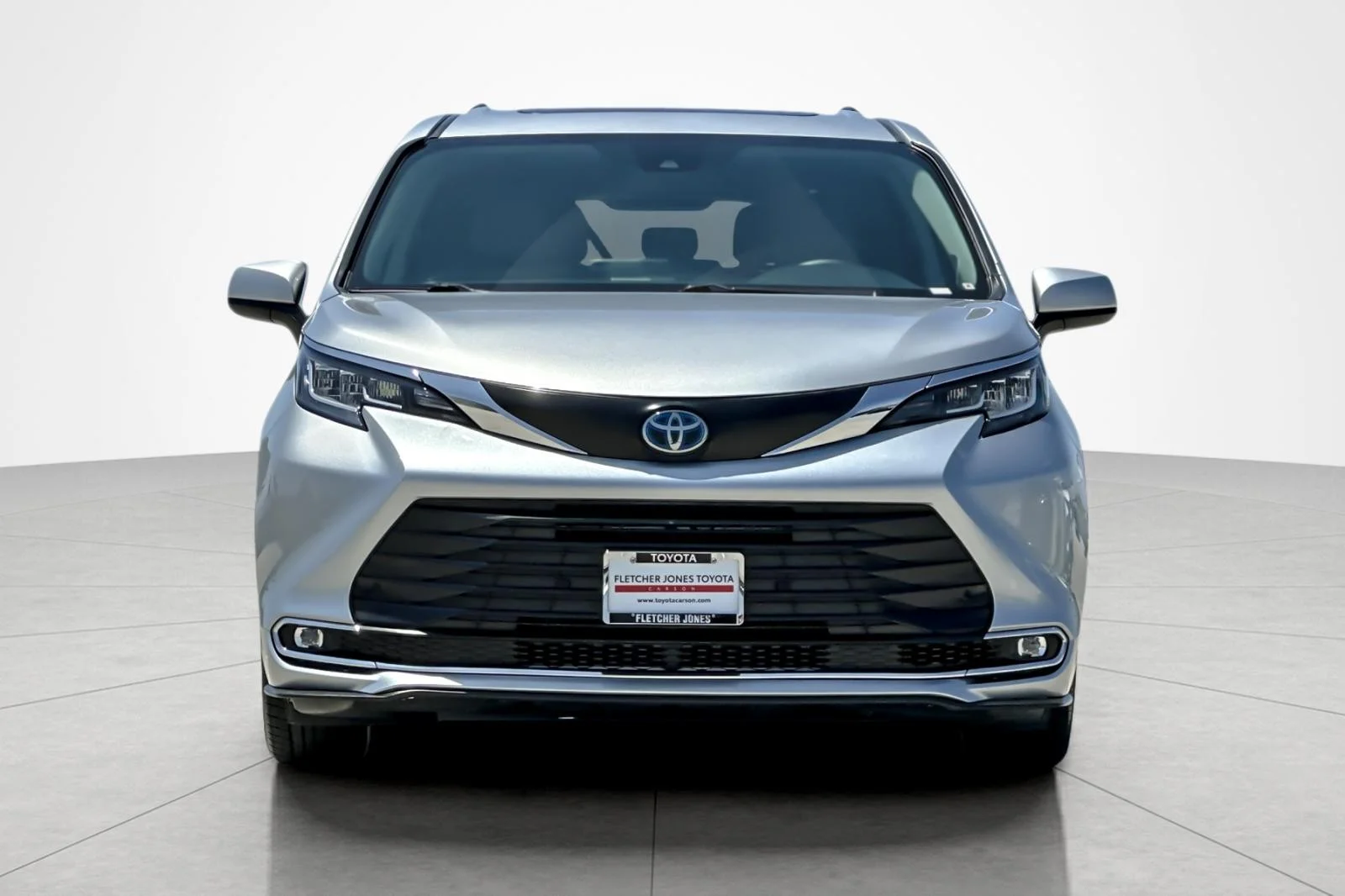 Used 2022 CELESTIAL SILVER MET Toyota XLE image 8