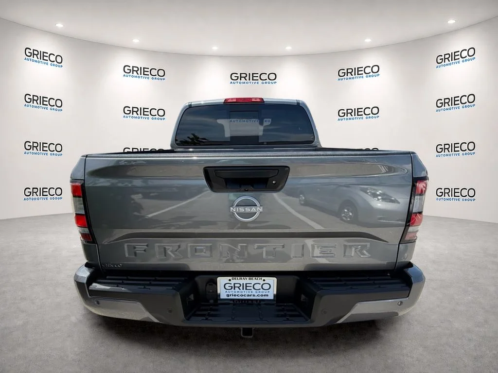 Used 2025 Gray Nissan SV image 6