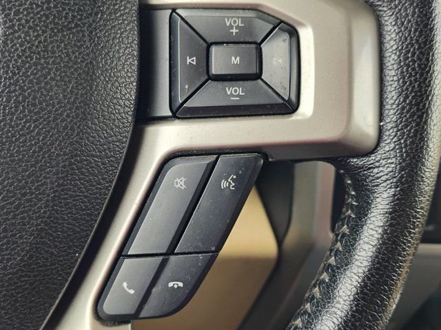 Used 2015 White Ford Lariat image 27