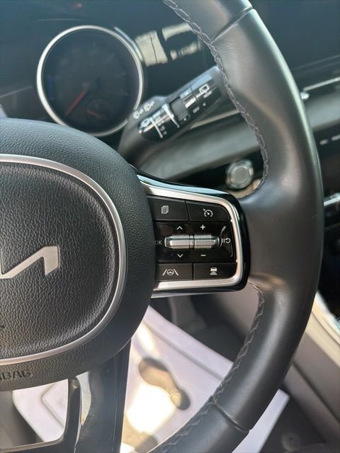 Used 2023 Blue Kia EX image 17