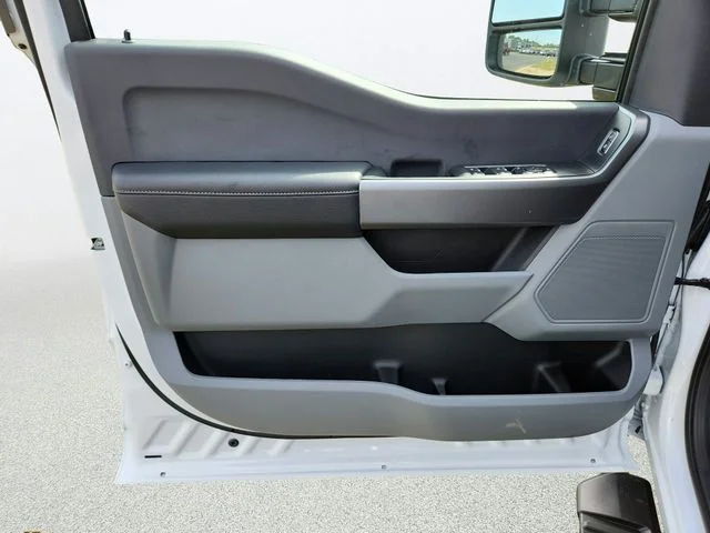 New 2026 Oxford White Ford F-350® XL image 46