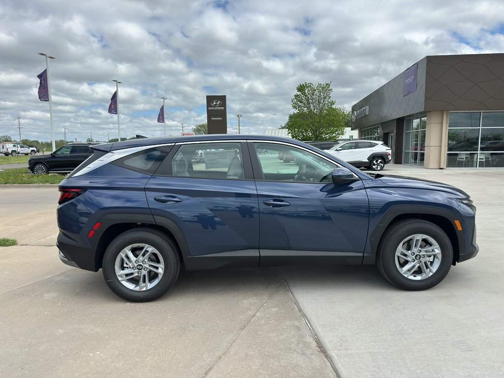 New 2026 Atlantis Blue Hyundai SE image 2