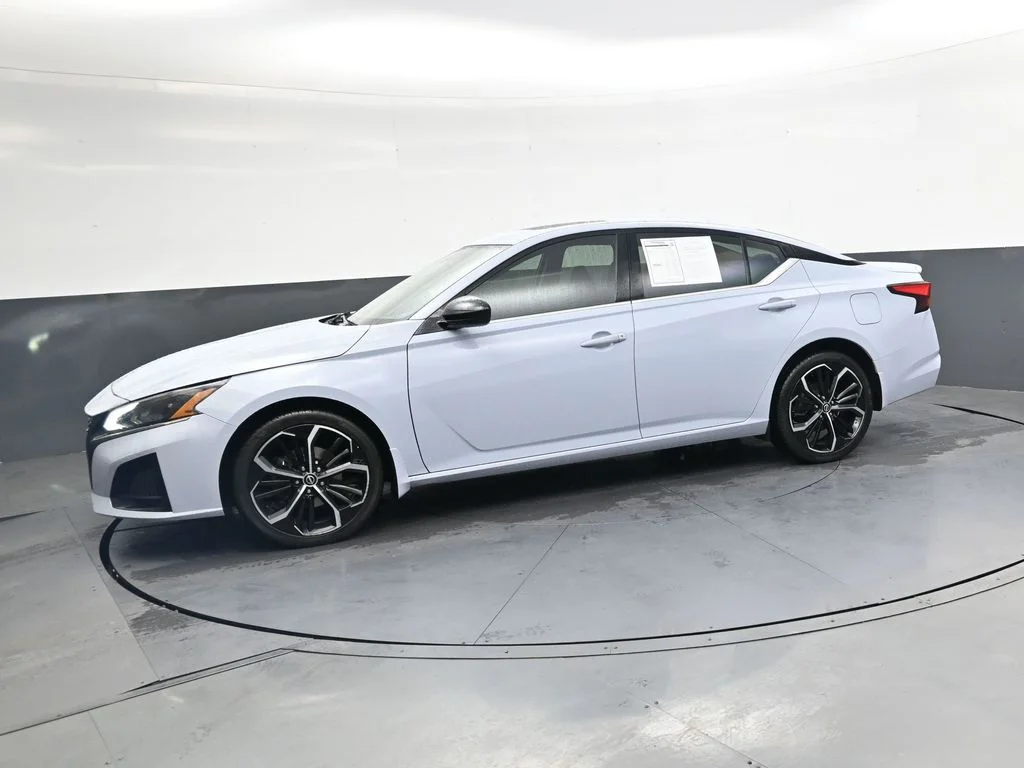 Used 2023 Gray Nissan 2.5 SR image 12