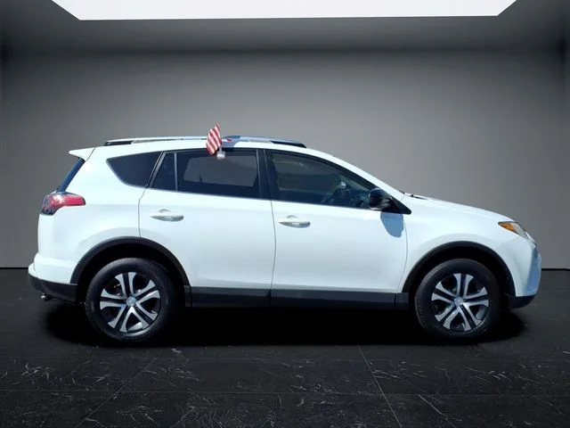 Used 2016 Toyota RAV4 LE with VIN JTMBFREV0GD181166 for sale in Bourbonnais, IL