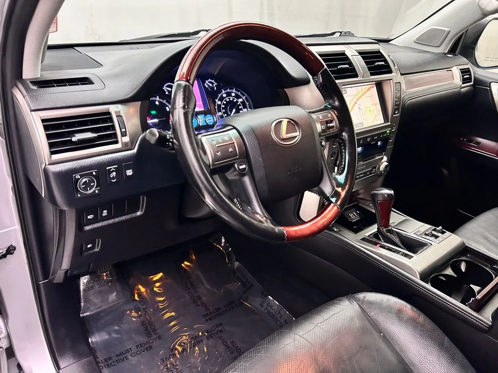 Used 2016 Silver Lexus 460 image 12