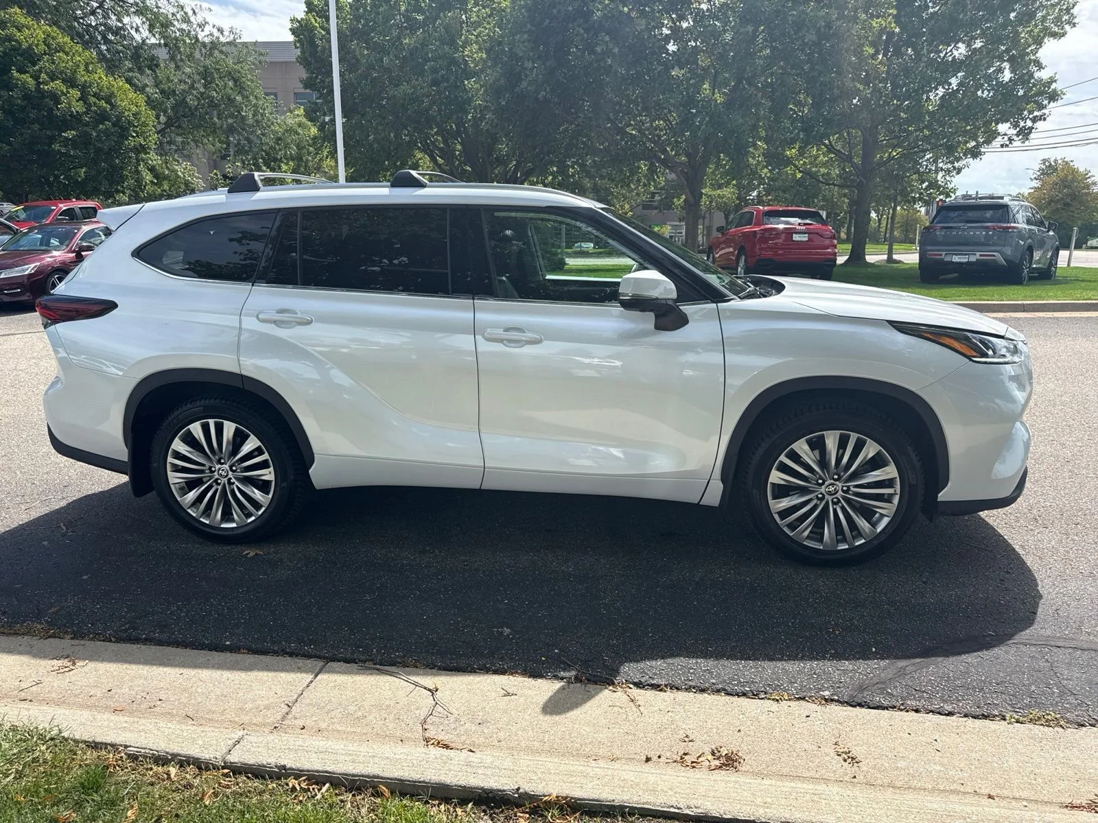 Used 2024 Pearl Toyota Platinum image 7