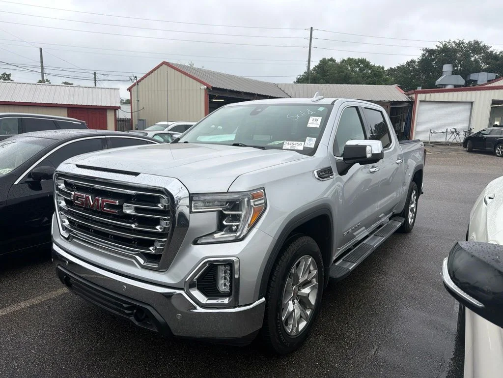 2019 GMC Sierra 4WD Crew Cab Short Box SLT's photo
