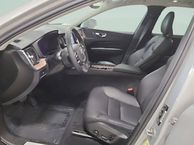 2023 Volvo XC60 Plus - Photo 18