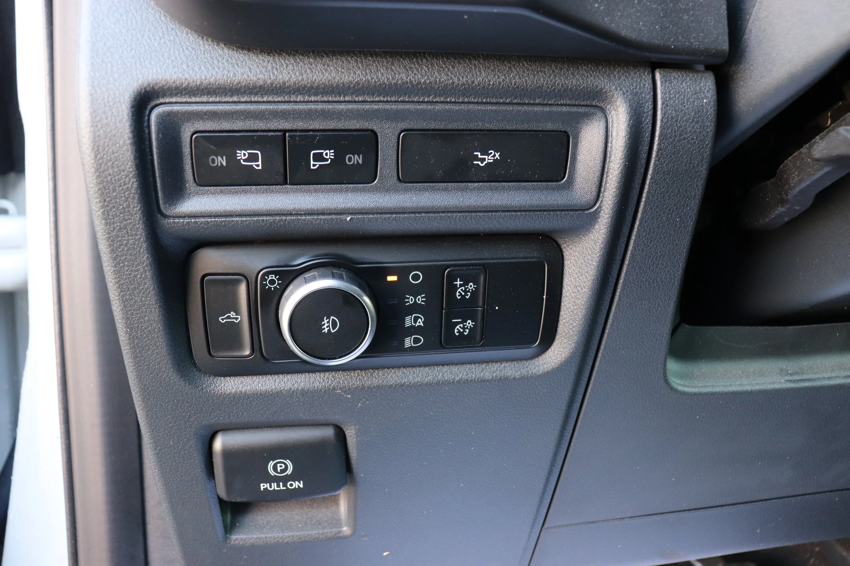 Used 2024  Ford XLT 4WD SuperCrew 5.5