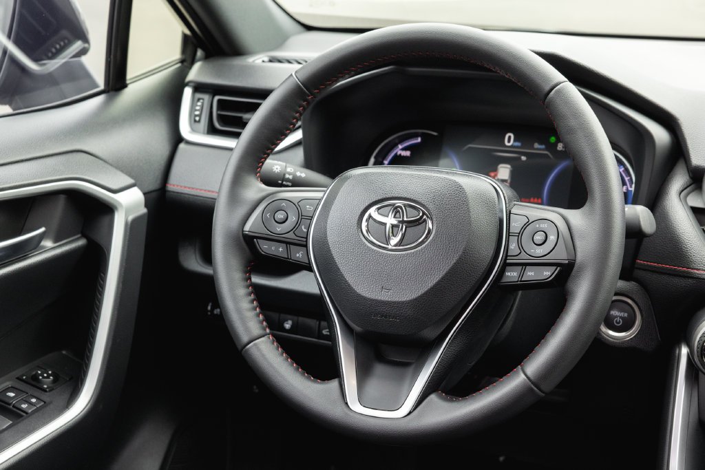 Certified Used 2025 Magnetic Gray Metallic Toyota SE image 28