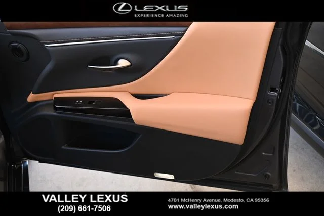 Certified Used 2025 SONIC CHROME Lexus 300h image 20