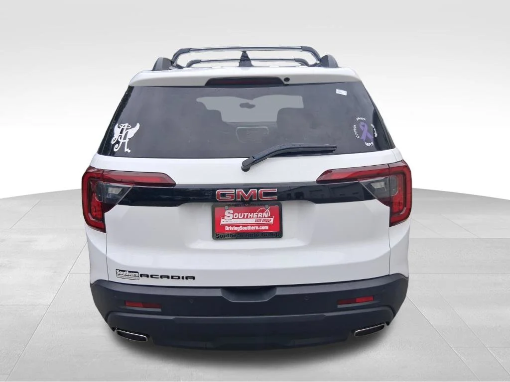 Used 2022 White GMC SLE image 7