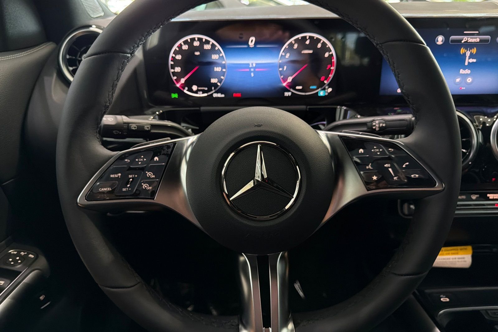 New 2026 Polar White Mercedes-Benz GLA 250 image 18