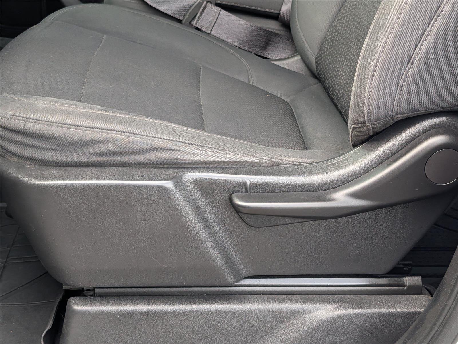 Used 2020 SUMMIT WHITE Chevrolet Custom image 11