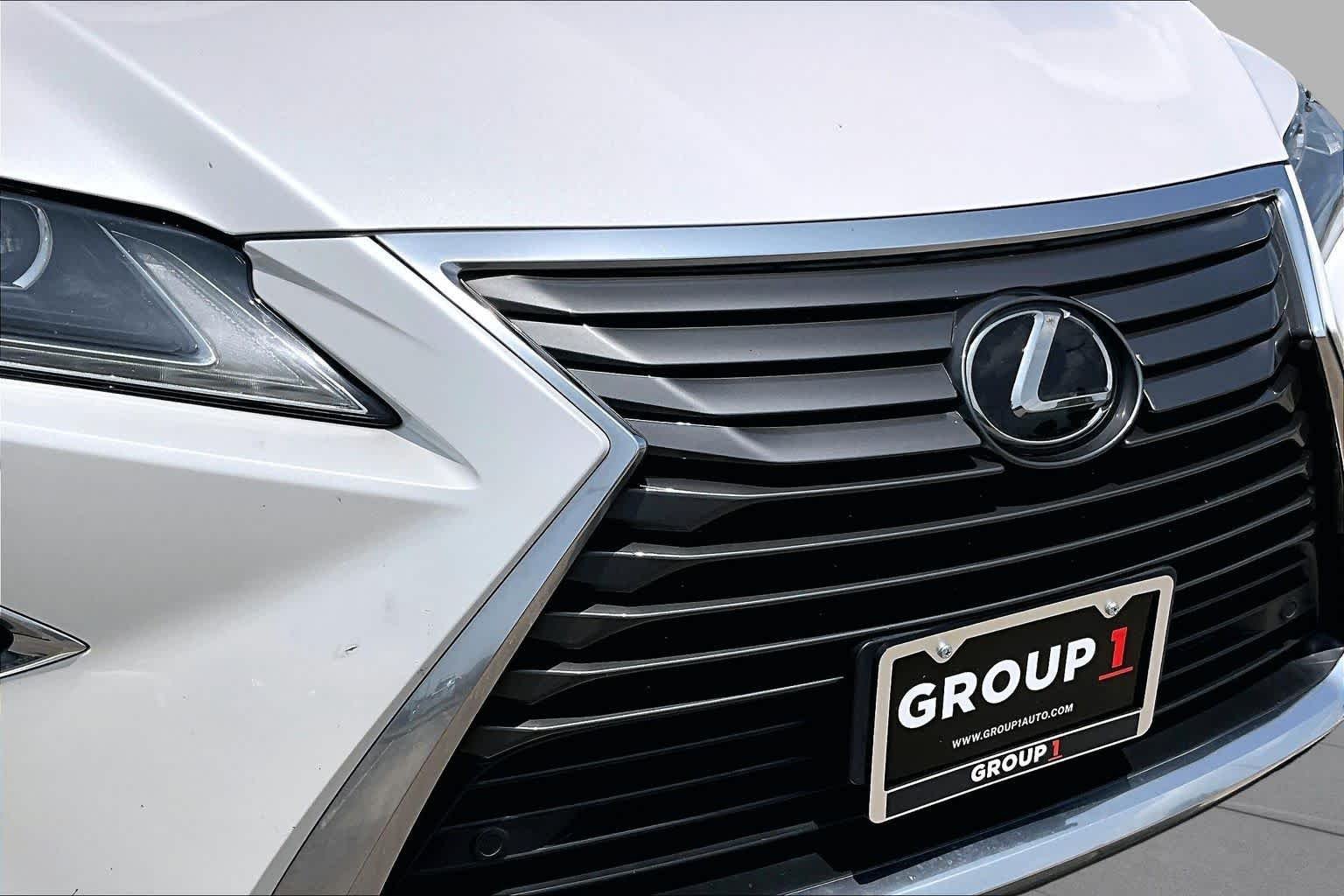 Used 2017 Eminent White Pearl Lexus  image 28