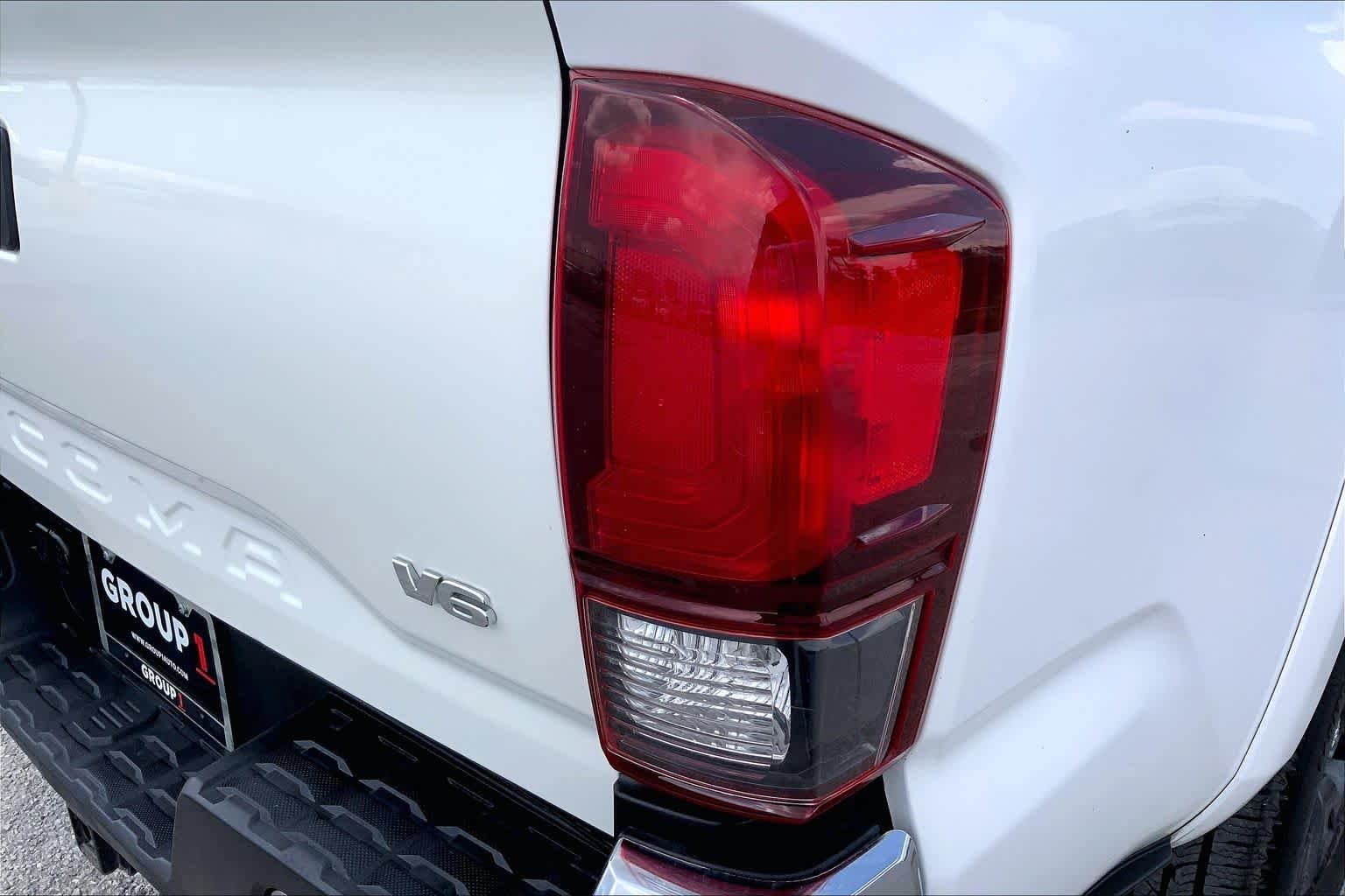 Used 2022 White Toyota SR5 image 30