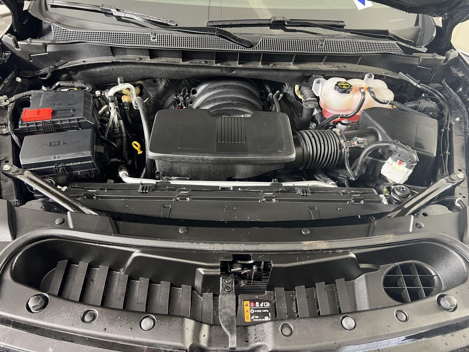 Used 2025 Black Chevrolet RST image 27