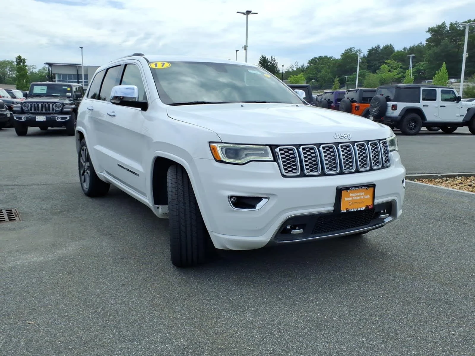 Certified Used 2017 Bright White Clearcoat Jeep Overland image 5