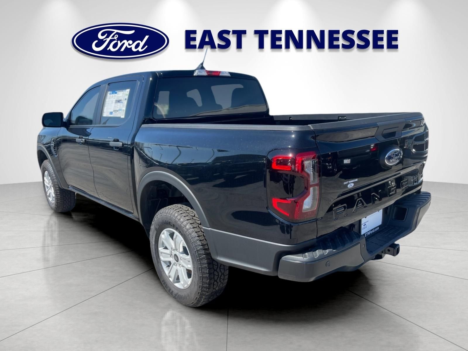 New 2025 Black Ford XL image 5