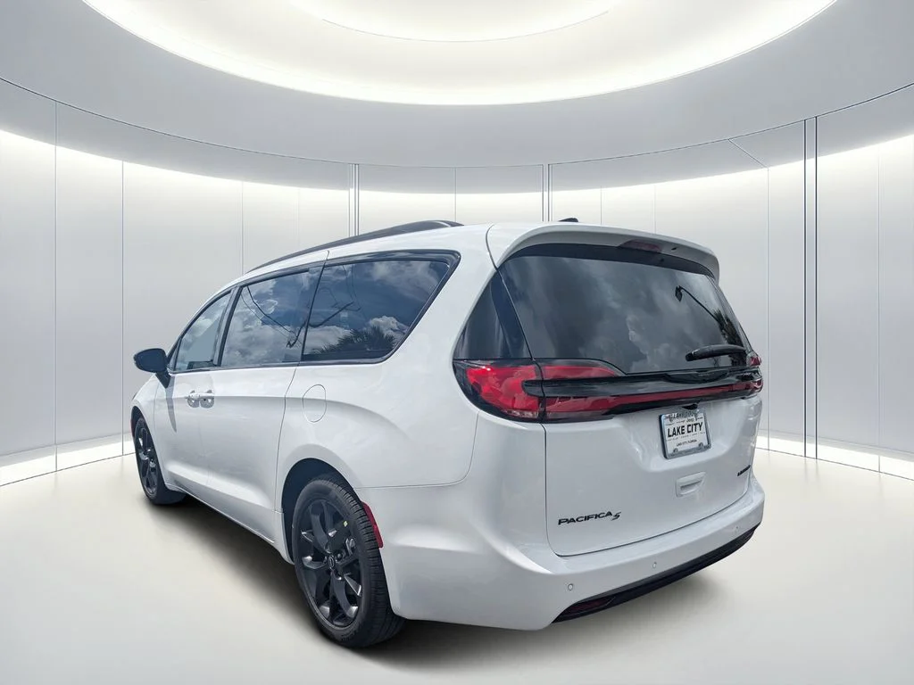 2026 Chrysler Pacifica Limited - Photo 5