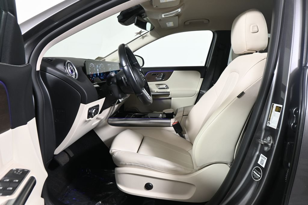 Used 2023 Mountain Gray Metallic Mercedes-Benz GLA 250 image 3