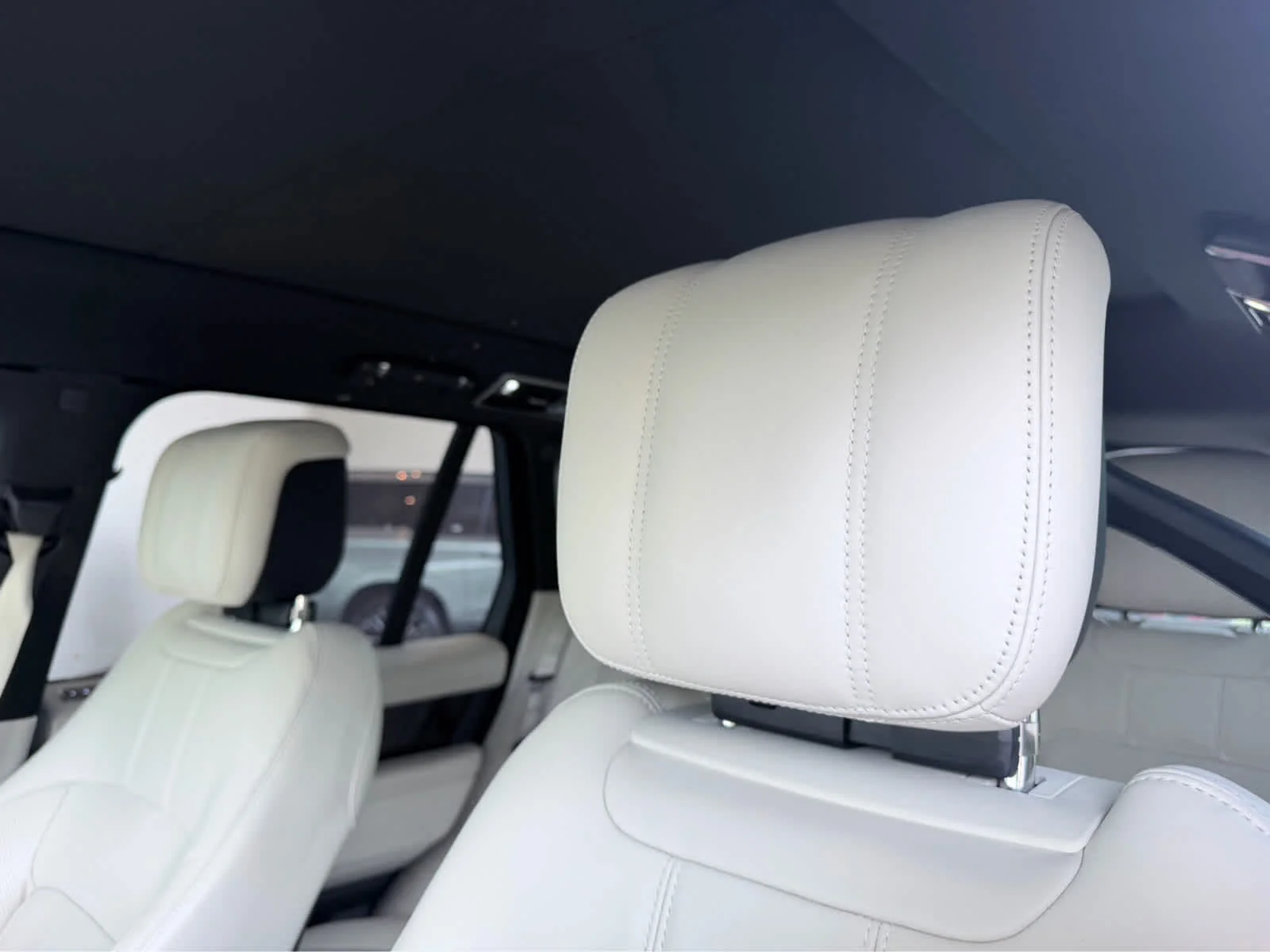 Used 2021  Land Rover Westminster image 25