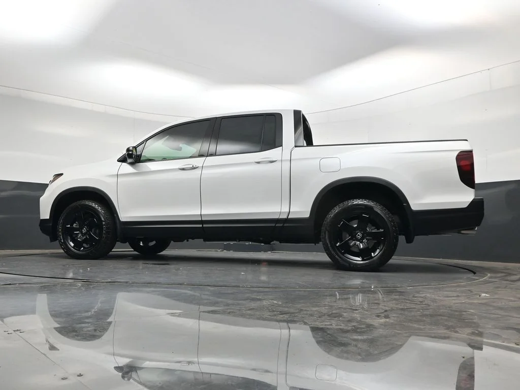 New 2026 Platinum White Pearl Honda Black Edition image 30