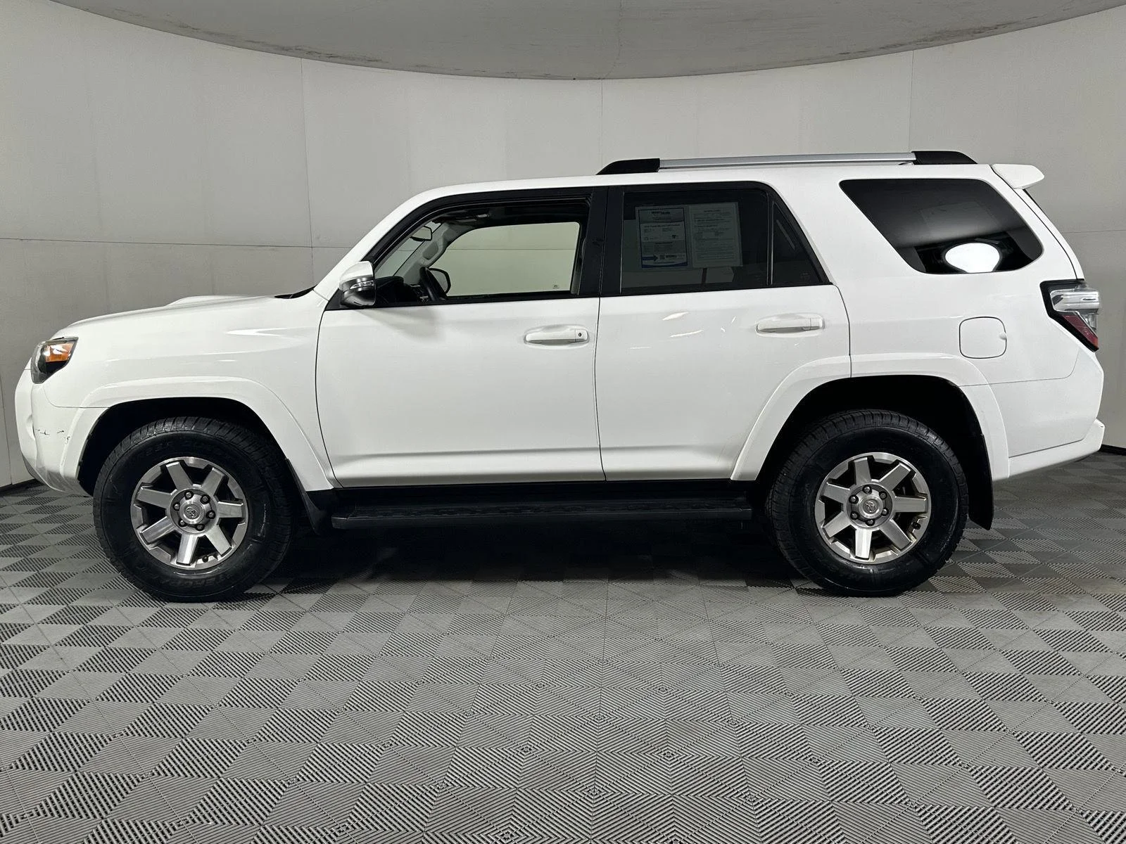 Used 2016 Super White Toyota Trail Premium image 9
