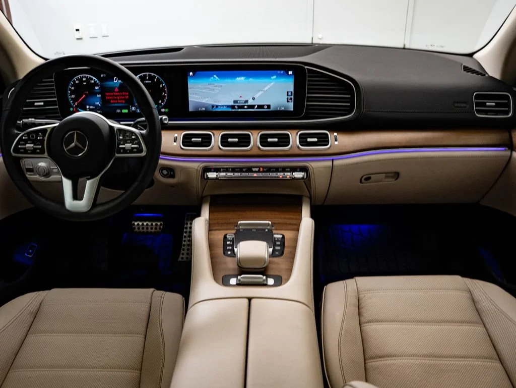 Used 2023 Manufaktur Diamond White Metallic Mercedes-Benz GLS 450 image 35