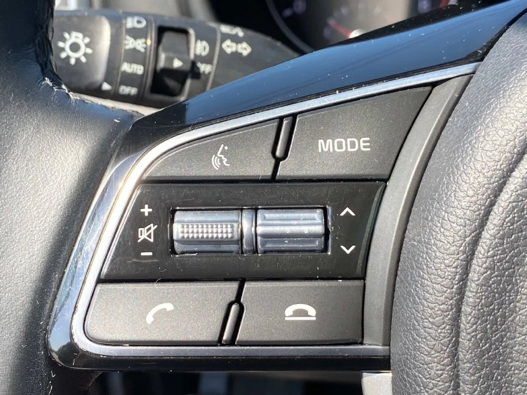 Used 2021 Blue Kia S image 19