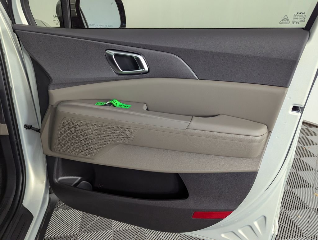 2026 Kia Carnival EX - Photo 36